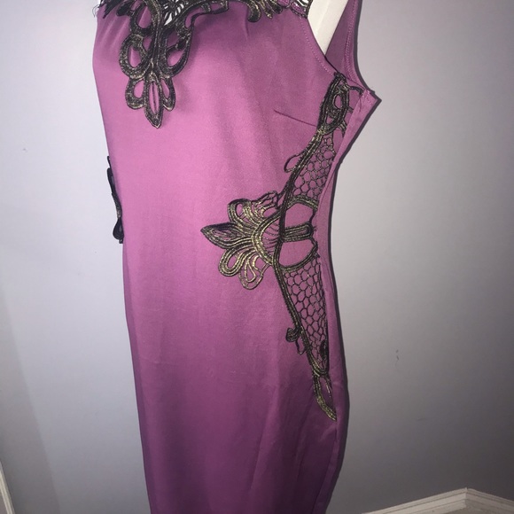 Purple dress with antique bronze appliqués - Picture 7 of 8